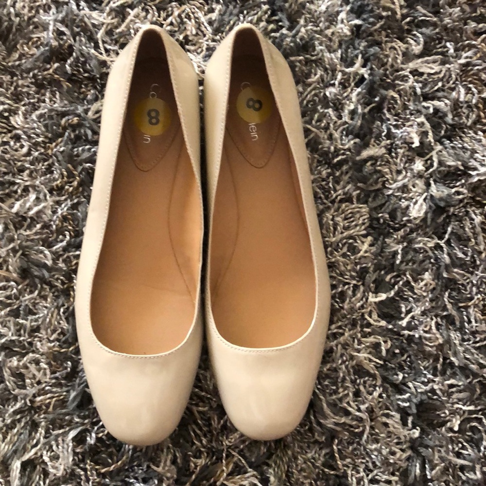 Patent leather Calvin Klein flats